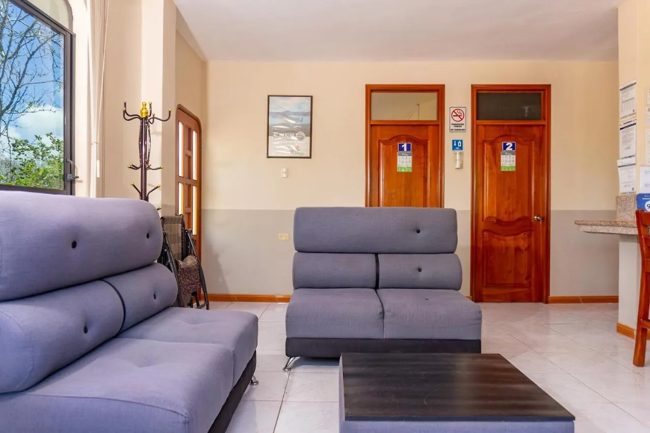 Cucuve Eco Hostal Puerto Baquerizo Moreno 3*,  Ecuador